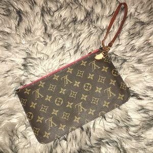 REAL Louis Vuitton wristlet never used